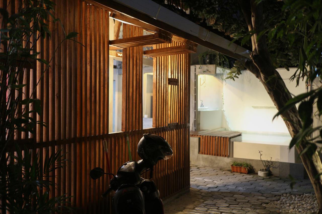 Hostel Trava House Yogyakarta Exterior foto